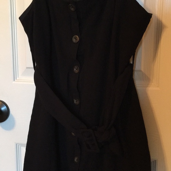 Super Cute Black Dress (REFORMATION STYLE!) - Picture 4 of 4